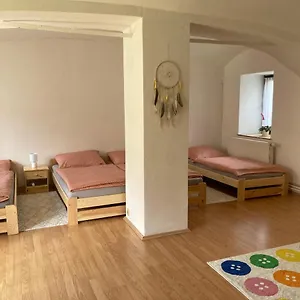 Prázdninový dům Příjemný Dům Se Zahradou, Ostresany